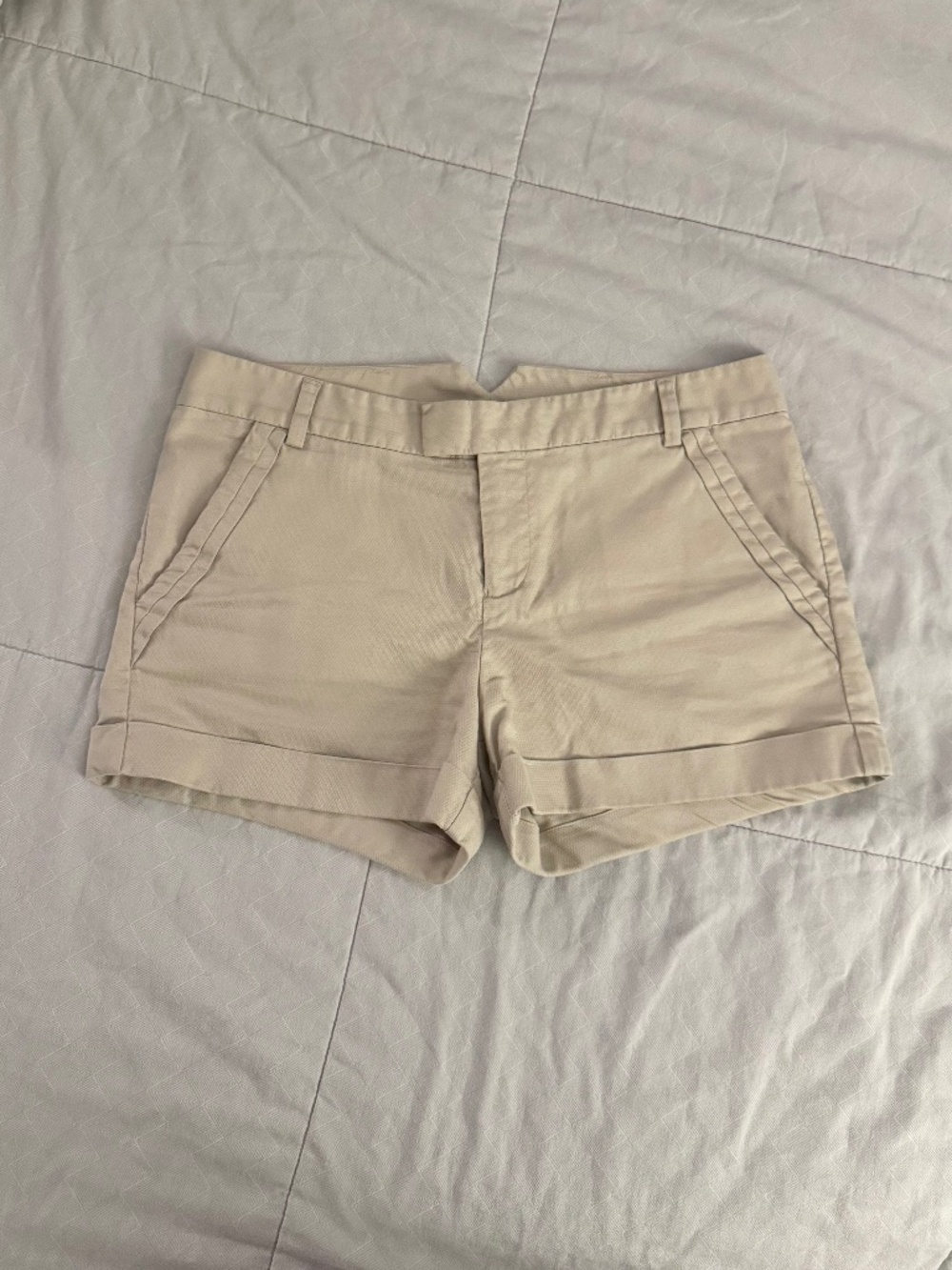 Armani Exchange Beige Tan Cuffed Chino Shorts Size 2